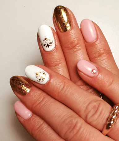 Manikīrs un pedikīrs mājās