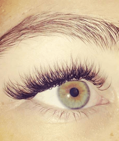 Юля Пескова